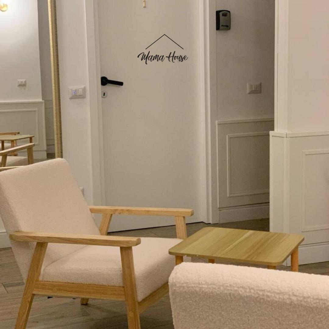 Hotel Mama House Milano Esterno foto